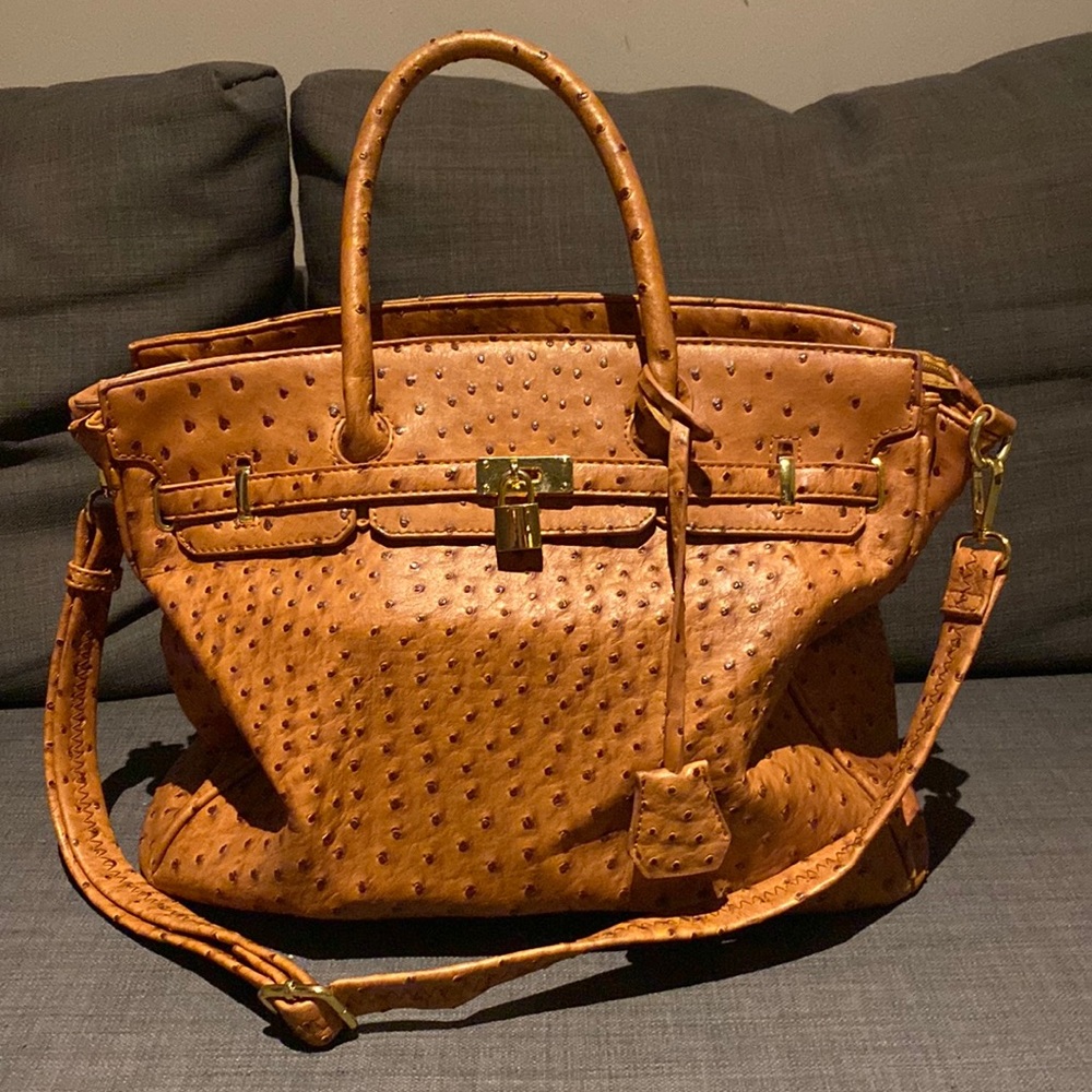 NWOT Women’s Camel Handbag/Crossbody Bag